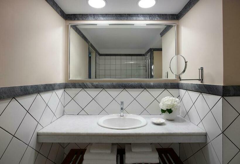 اتاق لوکس با چشم‌انداز دریا, Creta Maris Resort