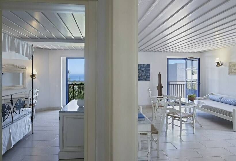 سوییت با چشم‌انداز دریا, Creta Maris Resort