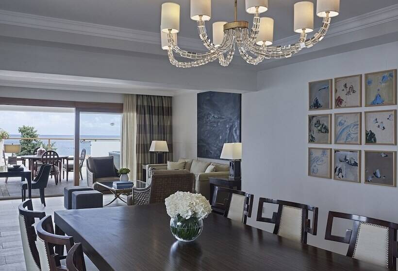 سوییت, Creta Maris Resort