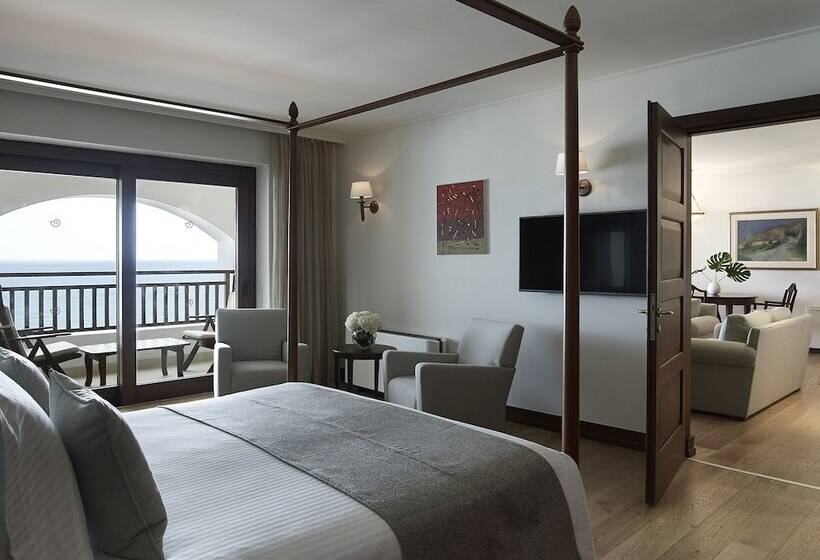سوییت, Creta Maris Resort