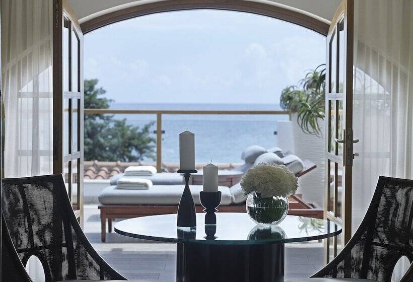سوییت, Creta Maris Resort