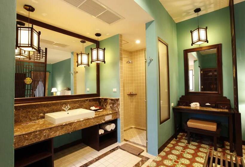 بانگلوی لوکس, Duangjitt Resort, Phuket