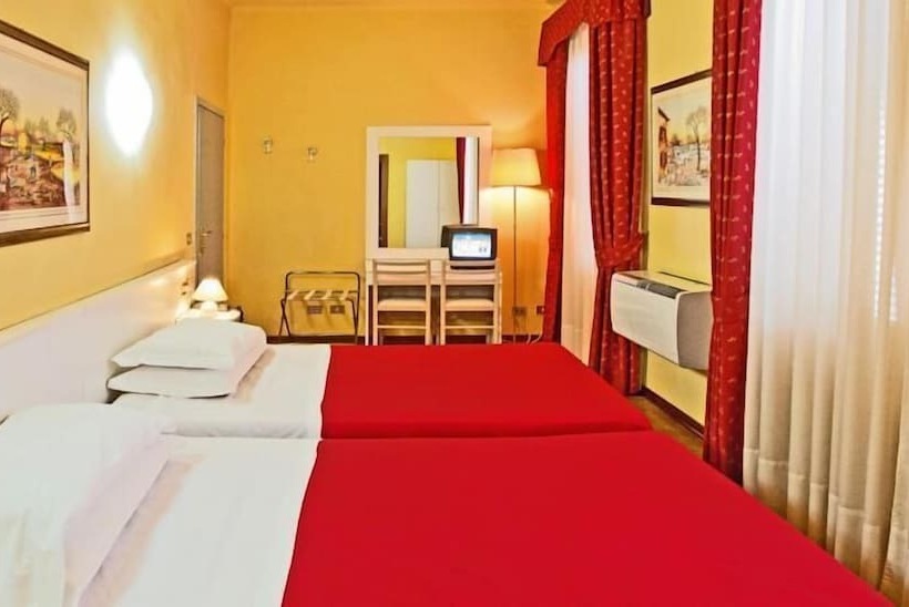 Standaard Driepersoonskamer, Albergo Nazionale