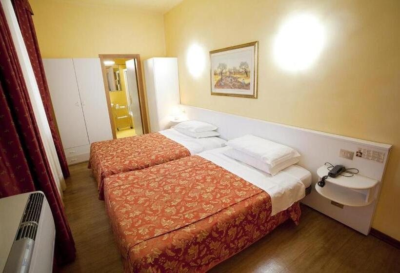 اتاق استاندارد, Albergo Nazionale