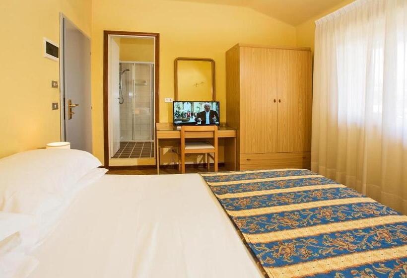 اتاق استاندارد, Albergo Nazionale