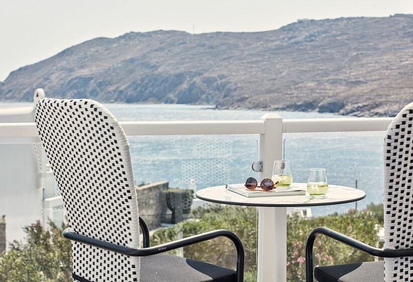 سوییت جونیور با چشم‌انداز دریا, Archipelagos Hotel   Small Luxury Hotels Of The World