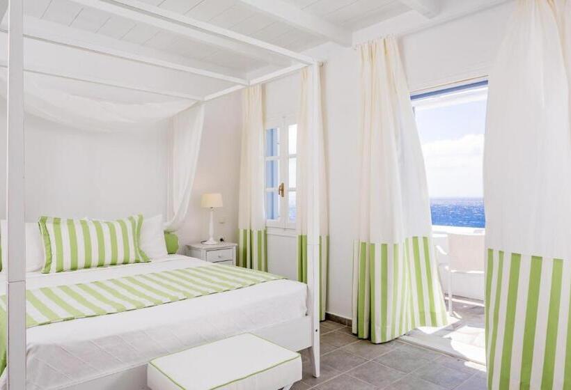 سوییت جونیور با چشم‌انداز دریا, Archipelagos Hotel   Small Luxury Hotels Of The World