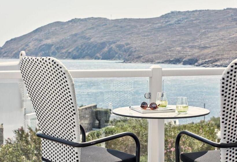 سوییت جونیور با چشم‌انداز دریا, Archipelagos Hotel   Small Luxury Hotels Of The World