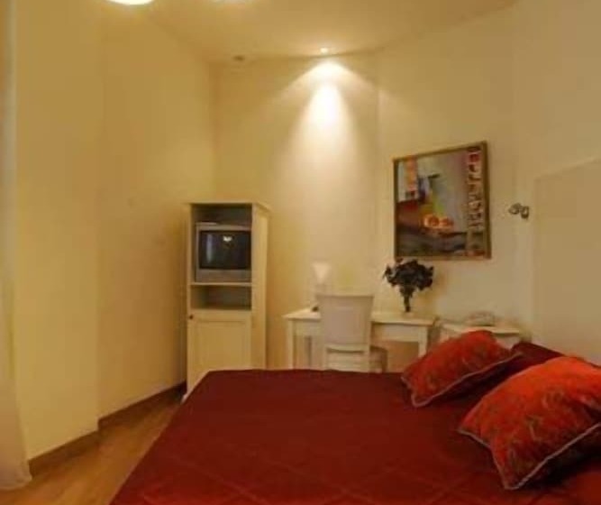 اتاق اکونومی, Art Hotel Athens