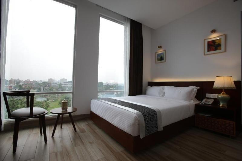 سوئیت جونیور با ماساژ آبی, Art Hotel Athens