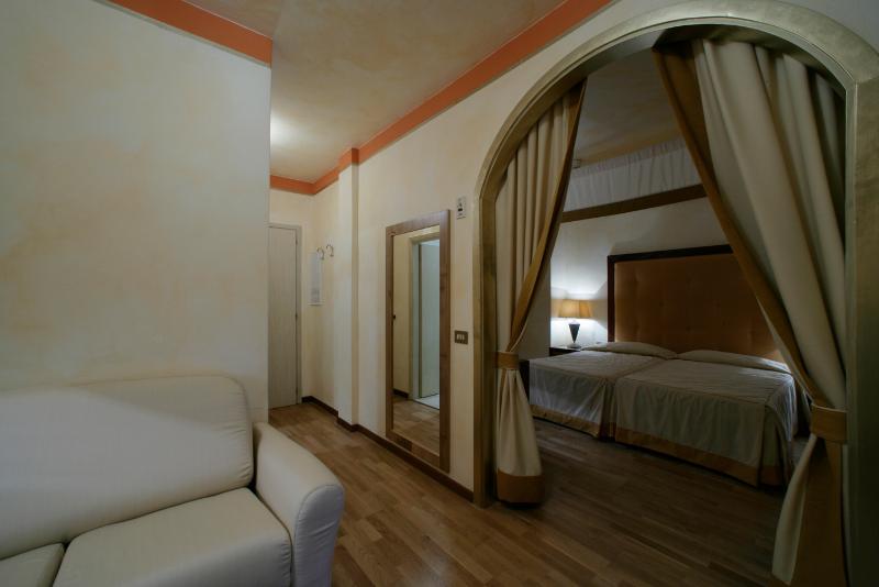 Junior Suite, Greif