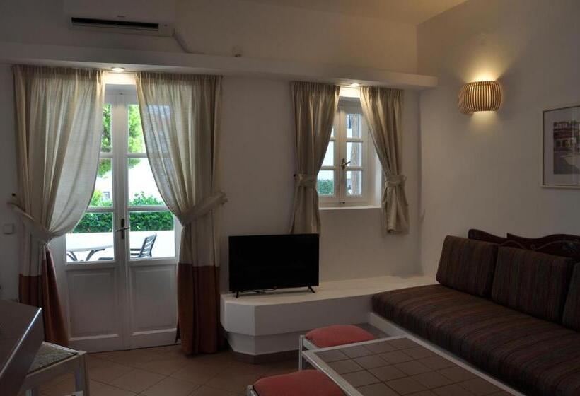 استودیو استاندارد با چشم‌انداز باغ, Nissia Traditional Residences Spetses