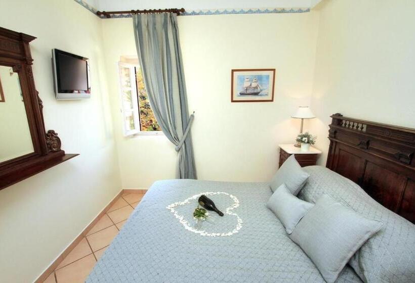 اتاق استاندارد, Nissia Traditional Residences Spetses