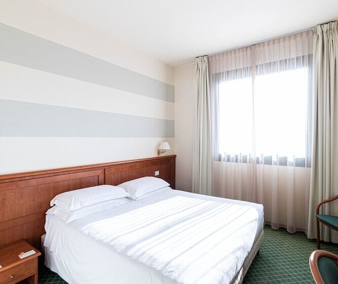 اتاق استاندارد, Phi Hotel Emilia