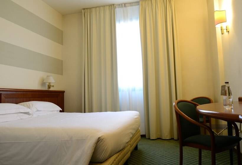 اتاق استاندارد, Phi Hotel Emilia