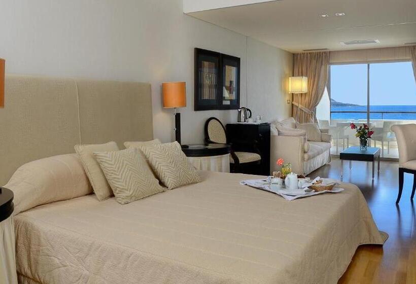 اتاق خانوادگی با چشم‌انداز دریا, Plaza Resort