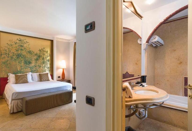 Superior Zimmer mit Terrasse, Romano Palace Luxury