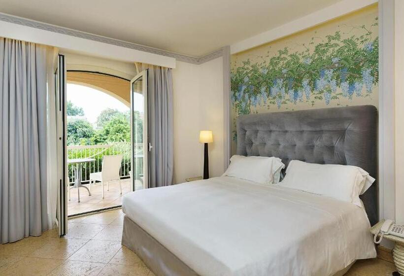 Deluxe Room with Terrace, Romano Palace Luxury