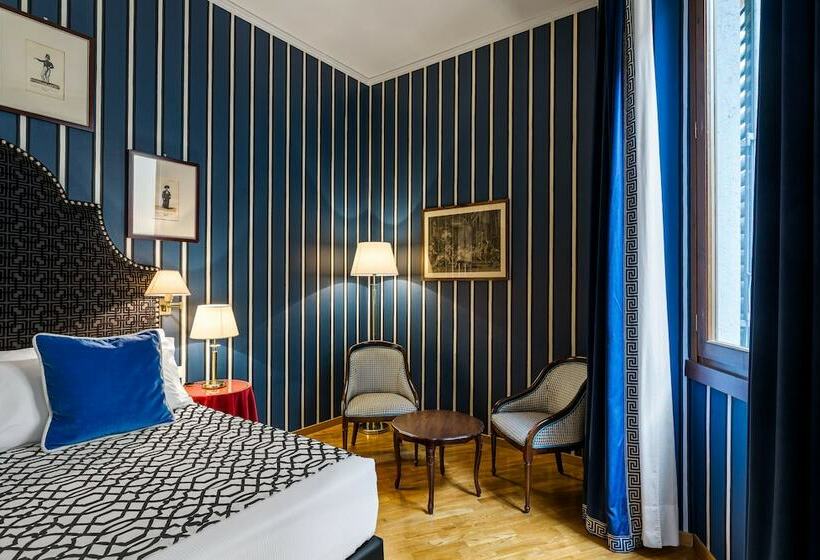 اتاق لوکس, Room Mate Isabella