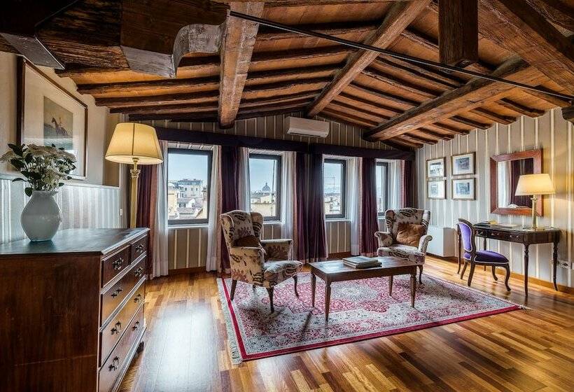 سوییت جونیور, Room Mate Isabella
