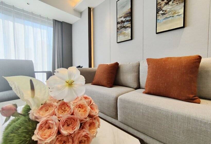 اتاق استاندارد با تخت بزرگ, Swissôtel Shenyang