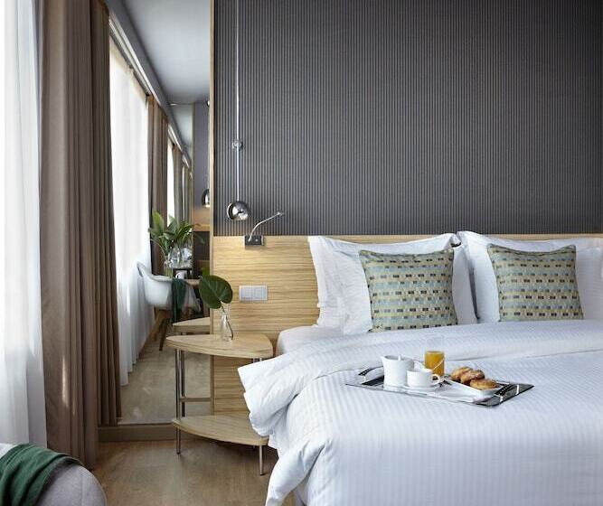 اتاق استاندارد با چشم‌انداز شهر, Wyndham Grand Athens