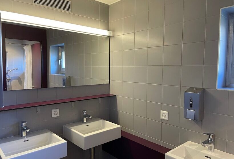 标准间, Lausanne Youth Hostel Jeunotel