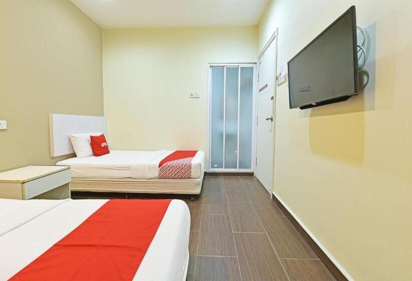اتاق لوکس سه تخته, Avatarr Hotel By Oyo Rooms