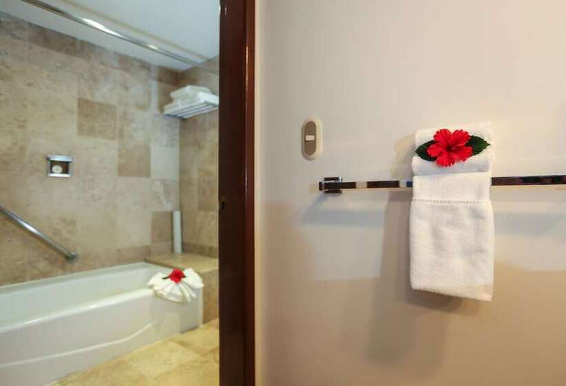 اتاق لوکس با چشم‌انداز دریا, Azul Ixtapa All Inclusive Beach Resort & Convention Center