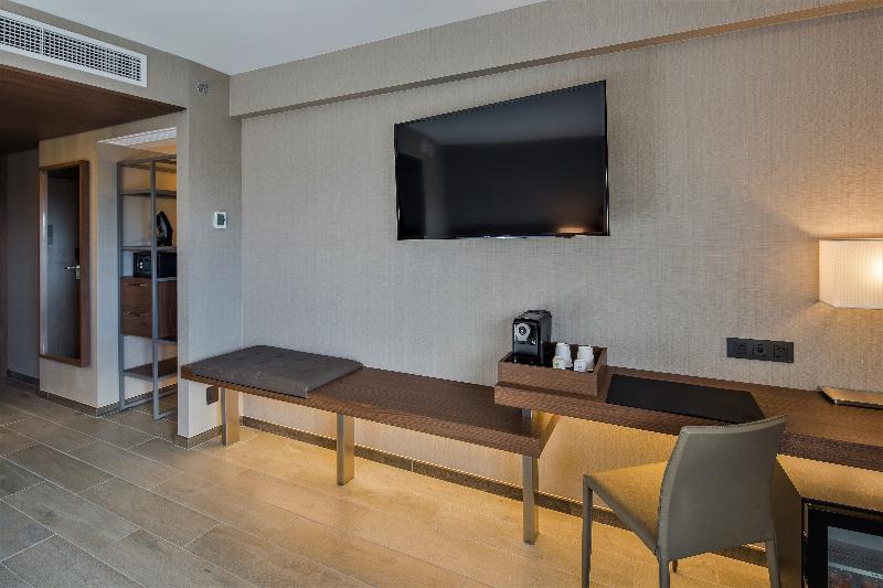اتاق استاندارد با تخت بزرگ, Ac Hotel By Marriott Guadalajara Expo
