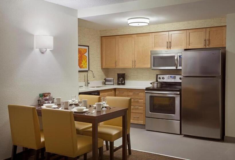 סוויטה, Cambridge Suites Mississauga