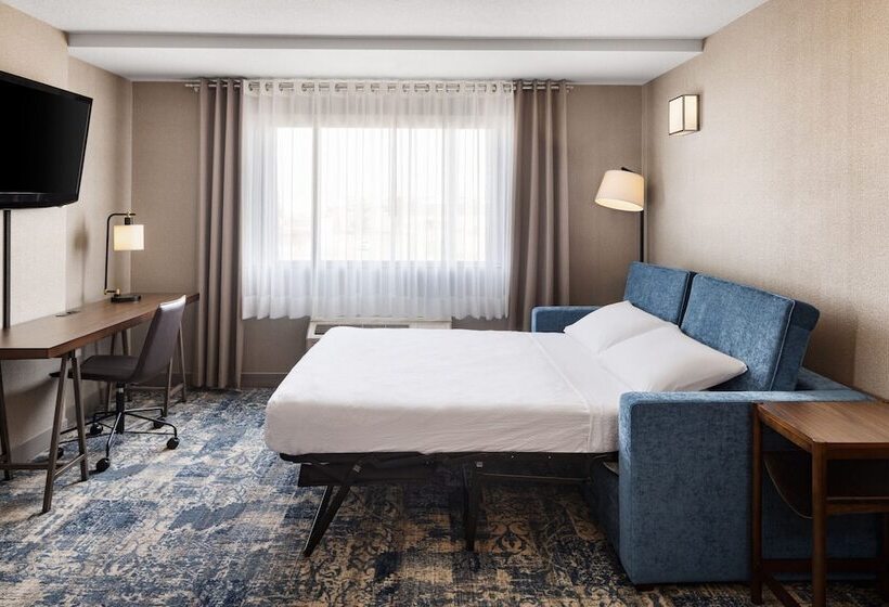 스위트, Four Points By Sheraton Edmonton South
