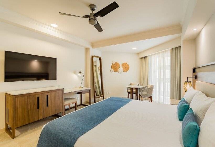 Deluxe Room, Gr Solaris Cancun Resort & Spa All Inclusive