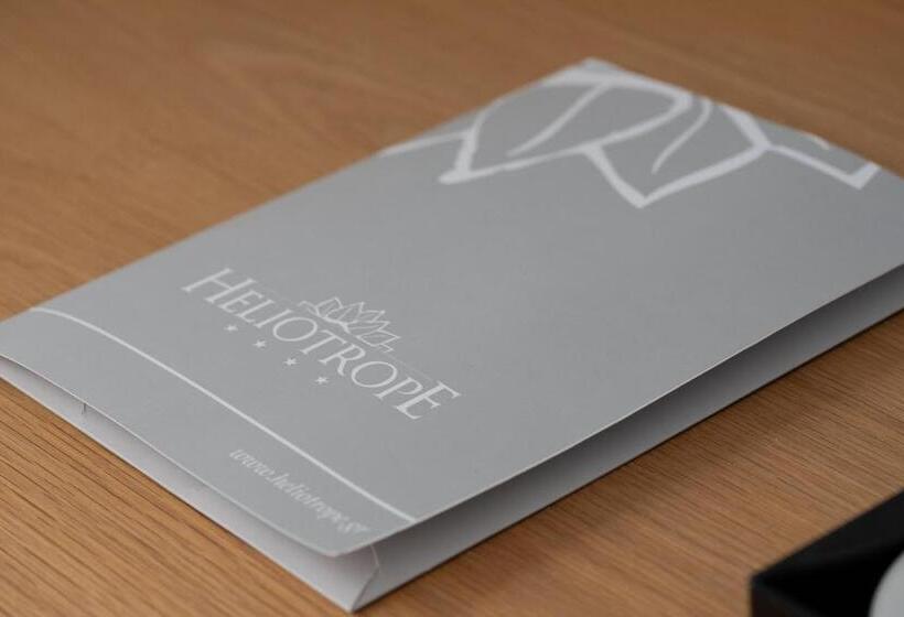海景套房, Heliotrope Hotels