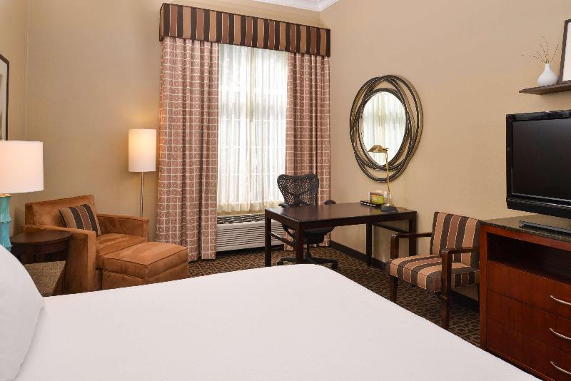 اتاق استاندارد با تخت بزرگ, Hilton Garden Inn Napa