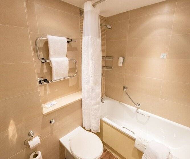 اتاق استاندارد, Holiday Inn Newport, An Ihg