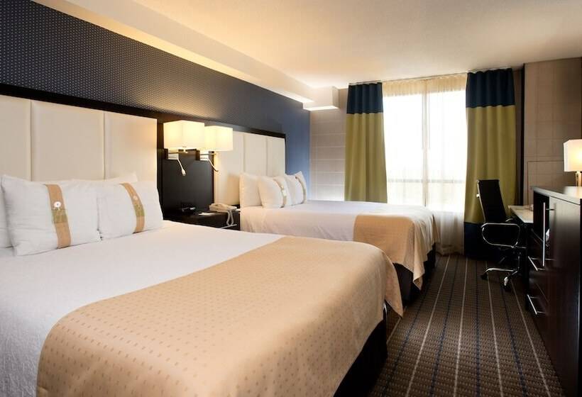 سوییت, Holiday Inn & Suites Mississauga West / Meadowvale