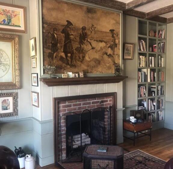 استودیوی لوکس, Kingsbrae Arms Inn