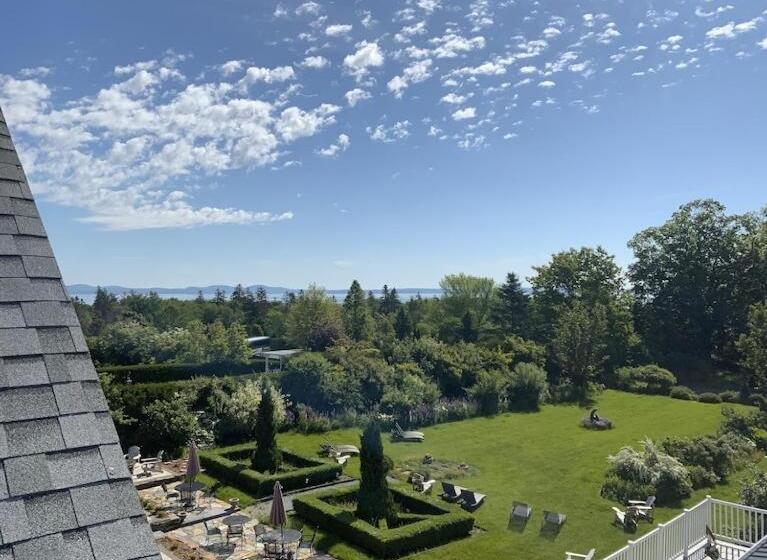 استودیوی لوکس, Kingsbrae Arms Inn