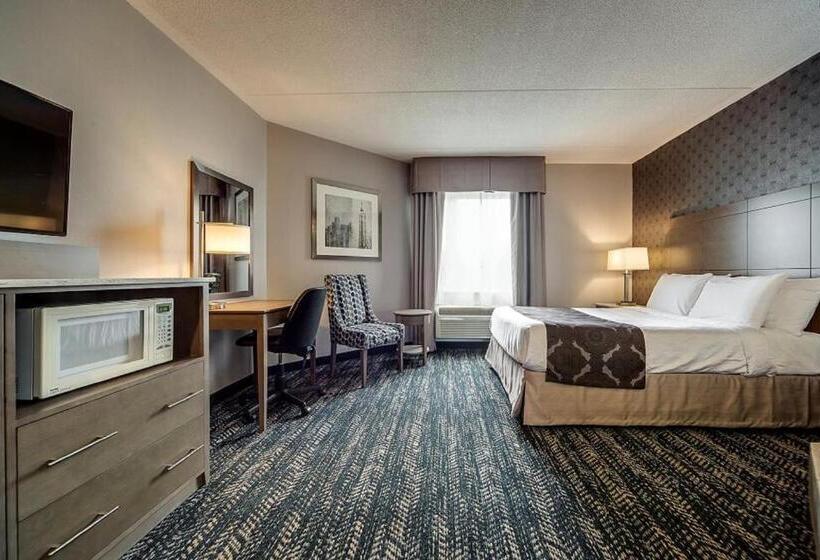 سوئیت با وان آب گرم, Monte Carlo Inn Brampton