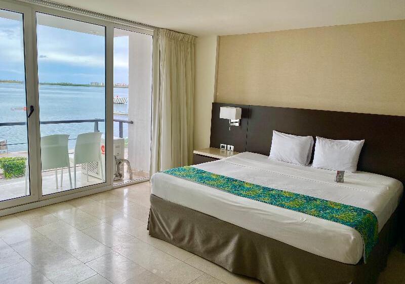 سوییت جونیور, Seven Crown La Paz Malecon