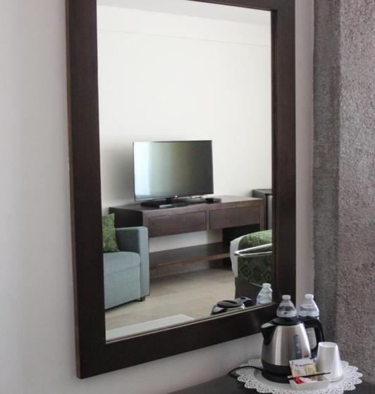 سوییت جونیور, Seven Crown La Paz Malecon