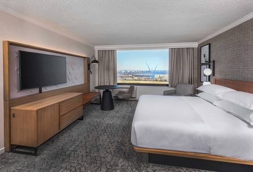 اتاق کلاب, Sheraton Pentagon City