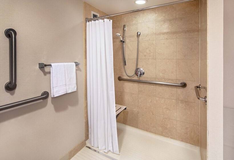 اتاق استاندارد با 2 تخت دوبل, Sheraton Pentagon City