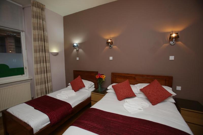 اتاق استاندارد سه نفره, Merchant City Inn