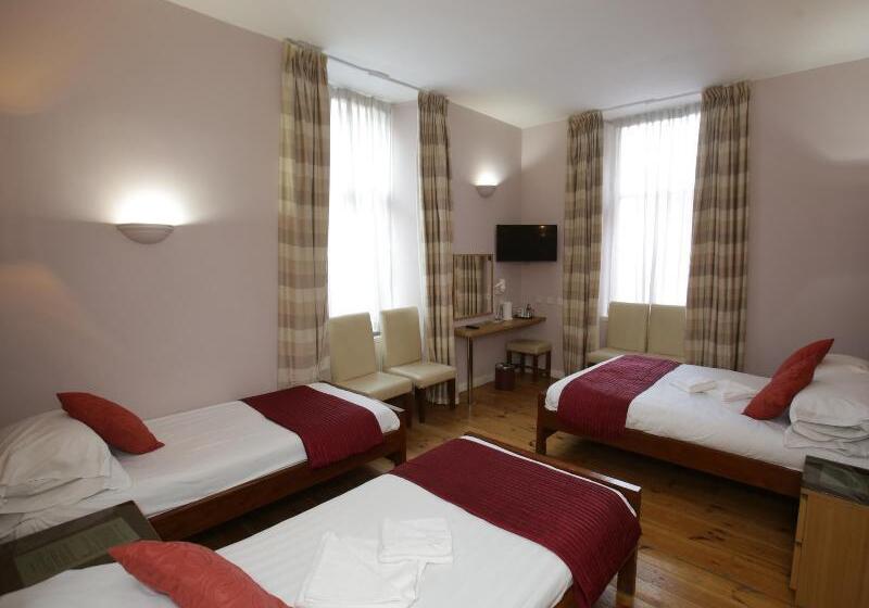 اتاق استاندارد سه نفره, Merchant City Inn