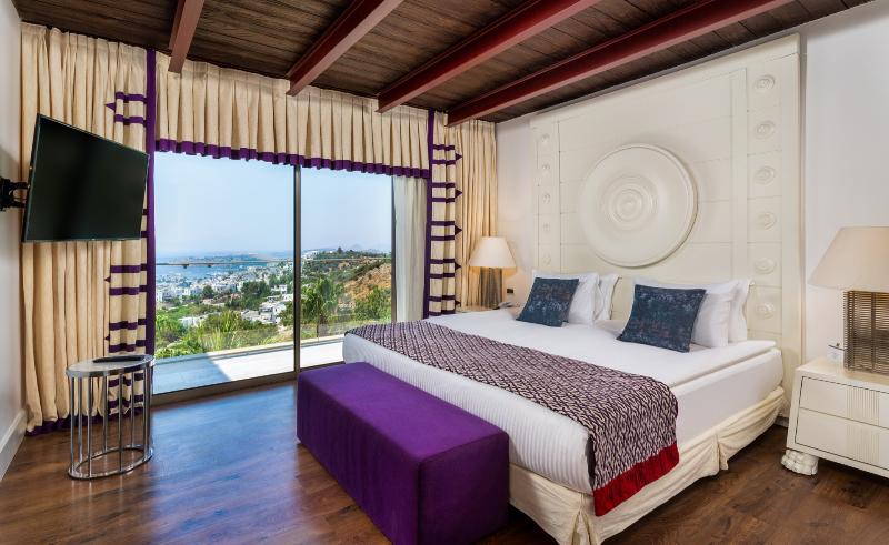 اتاق پریمیوم سه تخته, The Reef Coco Beach