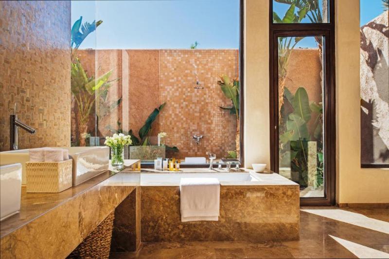اتاق سوپریور سه تخته, The Reef Coco Beach