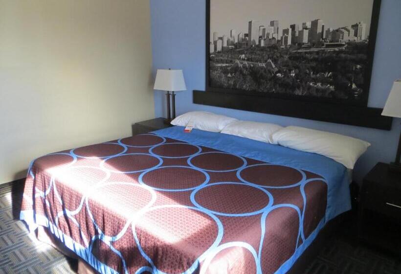 Quarto Estandar Cama King, Super 8 By Wyndham Edmonton/west