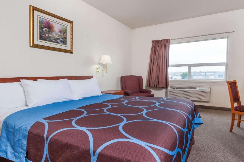 اتاق استاندارد با تخت بزرگ, Super 8 By Wyndham Edmonton/west